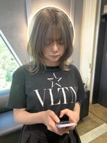 ジゼル 筑紫野(GiseL)&nbsp;ウルフカット ハイトーン ブリーチ レイヤー 顔周りカット 20代