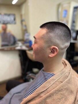 バーバーサトウ(BARBER SATO) バズスキンフェード