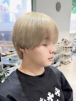 ノラ ウメダ(NORA UMEDA)&nbsp;韓国ヘア　シースルーマッシュ×シルバーアッシュベージュ