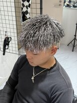 クール 大和八木駅前店(Coeur) 奈良/橿原/大和八木/ホワイトメッシュ×縦落ちツイストパーマ