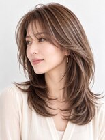 サーカス バイ ビュートリアム 青山(CIRCUS by BEAUTRIUM)&nbsp;30代40代 レイヤーカット ハイライトカラー 大人上品
