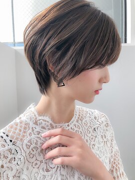 アコロン(acoron) 小顔_夏耳かけ_毛先パーマ_イメチェン_フォギーベージュ