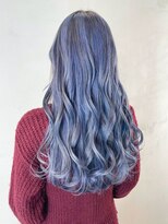 ブルーシャドールーツ_アースカラーくびれヘアツートン_ba371282