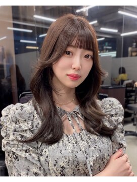 アリュウル 表参道(ALLURE) 大人っぽいくびれヘア レイヤーカット 韓国 中華 顔まわり