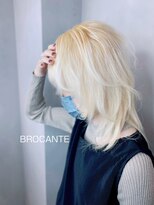 ラトリエ ブロカント 立川北口店(L'atelier BROCANTE)&nbsp;ケアブリーチ ウルフ ハイトーン ホワイティアッシュ ボブウルフ