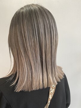 イズ(is.) バレイヤージュ