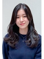 ノノリリ(NONORIRI)&nbsp;20代30代愛され韓国レイヤーカット暗髪黒髪うる艶透明感カラー