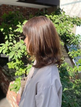 【四条烏丸5分/半個室空間】ダメージレスな艶カラーが大好評！白髪が気になり始めた方にもおすすめ♪