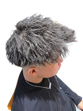 アノ 別府店(Ano.) スキンフェードツイストパーマホワイトメッシュメンズパーマ別府