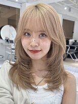 ヨロ 上野(YOLO) ハイライトカラーミルクティーベージュ海外レイヤーカット