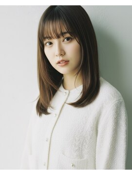 コトナ 六町(kotona) 動きのあるミディアムレイヤーカット×上品カラー