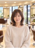 ミディアムレイヤー・前髪あり