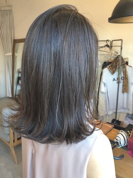 エイト(eito) 外ハネミディアム