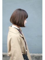 ホワイトルーム(White Room) アッシュグレーのハイライトボブ♪