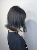 切りっぱなしボブ_ダークグレージュ_外ハネ