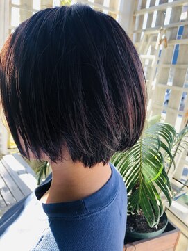 アウル(OWL) ショートボブ