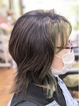 美容室 ヘンリ― 大人に似合うウルフカット