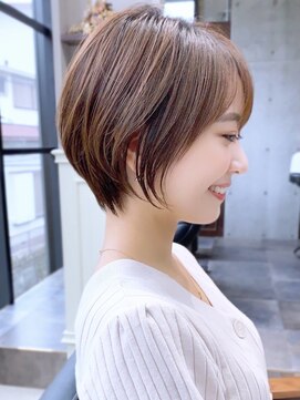 ザシー オモテサンドウ(The C) 30代40代50代◎大人ナチュラルレイヤーショートボブ　表参道
