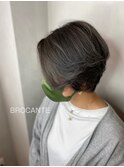 wカラー シルバーアッシュ グレー ボブ ハンサムショート 透明感
