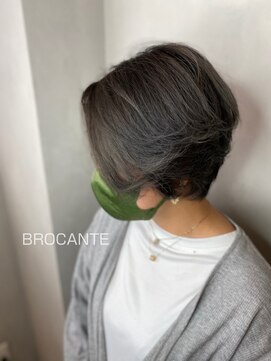 ラトリエ ブロカント 立川北口店(L'atelier BROCANTE) wカラー シルバーアッシュ グレー ボブ ハンサムショート 透明感