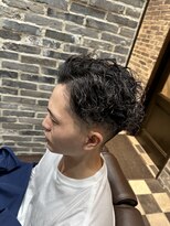 ミリオンバックス 御徒町店(Million Backs)&nbsp;ハイライト/マッシュパーマ/ウルフ/アッシュブラック<理容室>