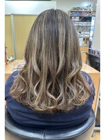 ポエム中央通り店&nbsp;ハイライトカラー