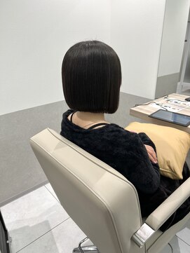 エレノア 池袋店(Eleanor) 【ミカ】自然にまとまるぷつっとボブ