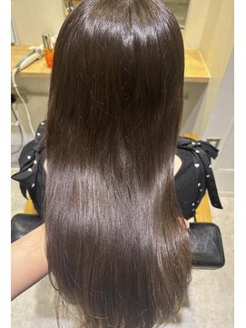 リタ(rita.) 小辻 プレミアムイルミナカラー×チョコレートブラウン