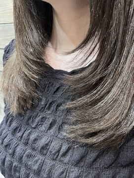 レガロヘアアトリエ(REGALO hair atelier) オリーブベージュ/レイヤーカット【水戸/茨城】