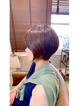 ボタニカル(BOTANICAL) ツヤ感レッドブラウンショートボブ大人可愛い20代30代40代