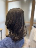 透明感のあるオリーブカラー