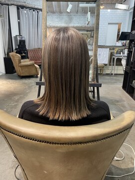 レガーレ(Legare) 白髪ぼかしハイライトオンカラー(中区紙屋町)