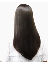 アリー 原宿 表参道(ALLY) ALLY八巻　上品な艶ストレートオリーブベージュ