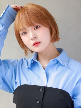 ガリカ 蔵前(Gallica) シルエットがおさまるミニボブにオレンジベージュカラー