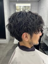 トラスト ザ バーバー 東京駅八重洲店(TRUST the Barber) ツイストスパイラルパーマ/センターパート/メンズパーマ