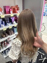 アクルヘアーバイテソロ(AKUR hair by tesoro)&nbsp;ミルクティーベージュ