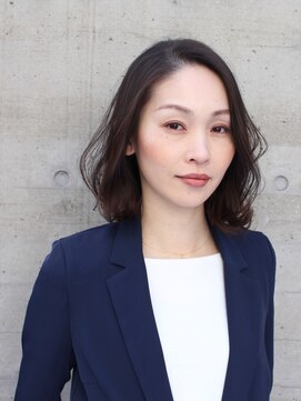 メイクス 表参道(MAKE'S omotesando) 大人っぽい雰囲気のAラインパーマスタイル。