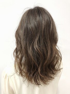 ヘッズ 本八幡店(HEADS) ショート　マッシュ　ショートボブ　HEADS 市川　学割　イルミナ