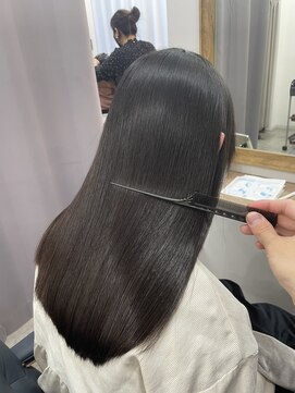 ミント 鳳(Mint.) 20代 30代 40代 ペールベージュ ミディアムベージュ 横顔美人