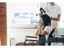 薬剤を使わないため、肌や髪に優しい！marbbマイクロバブルに使われているのは、水と空気のみ。