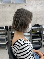 イキ 表参道(iki omotesando)&nbsp;モード/無造作ウェーブ/大人ガーリー[表参道駅]