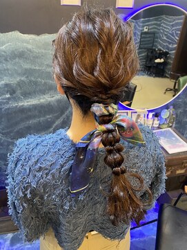 ラズリー(Lazliy) スカーフアレンジ