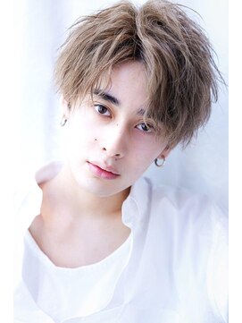 リップス 自由が丘(LIPPS) ブロンドクリアショート