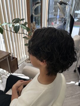 アヴァンス 広島本通店(AVANCE.) ウルフカット ×  波巻きパーマ