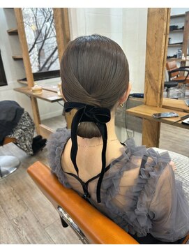 ナンバー リコ 名駅 ジャム 名古屋(N° rico JAM) タイトシニヨン/お呼ばれヘア/カチモリ/韓国/顔まわり