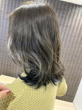 クォーターシーズンズ 茗荷谷(QUARTER SEASONS) 隠れるインナーカラー　ブルー