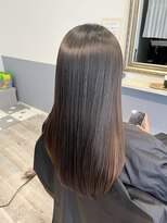 ソエル(soel)&nbsp;縮毛矯正でツヤ髪ロングレイヤー