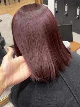 サーカス 町田(circus) 冬にもピッタリチェリーレッド