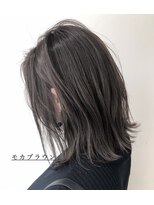 モーメント(Moment) モカブラウン/くびれミディアムシャギーカット