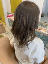 アドラーブル ヘアサロン(Adorable hair salon) ハイライトたっぷり グレージュカラー